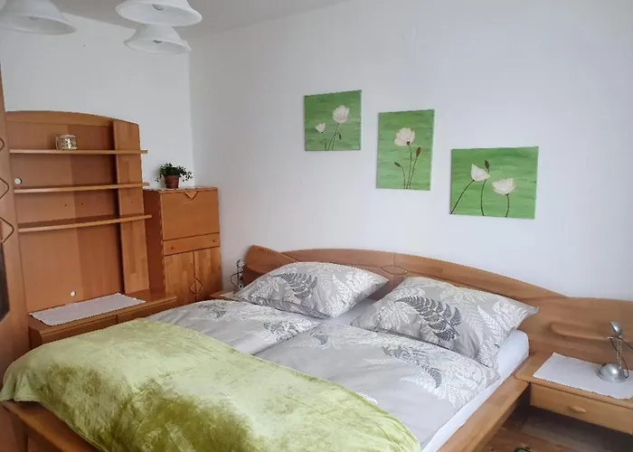 Сasa de vacaciones In Near Weinsberg Forest Altmelon